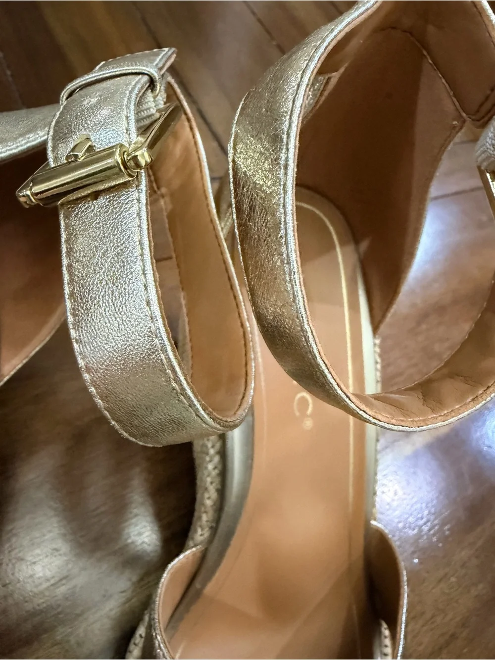 Vionic Marina Metallic Gold Leather Espadrille Wedge Sandals Size 6 Comfort